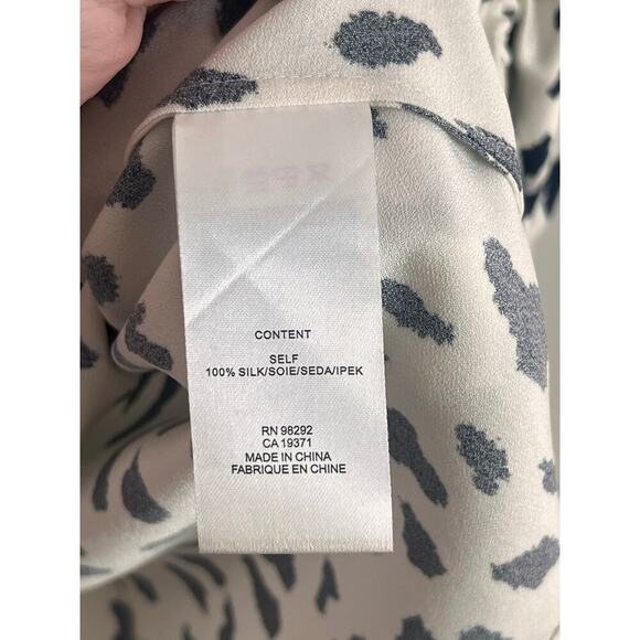 Tibi 100% Silk Leopard Print Ruched Sleeve Blouse Top White/Navy Women's Size 2 - Picture 7 of 9